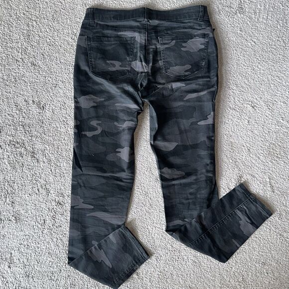 Democracy Women’s Ab Technology Camouflage Jegging Jeans! - Picture 3 of 12